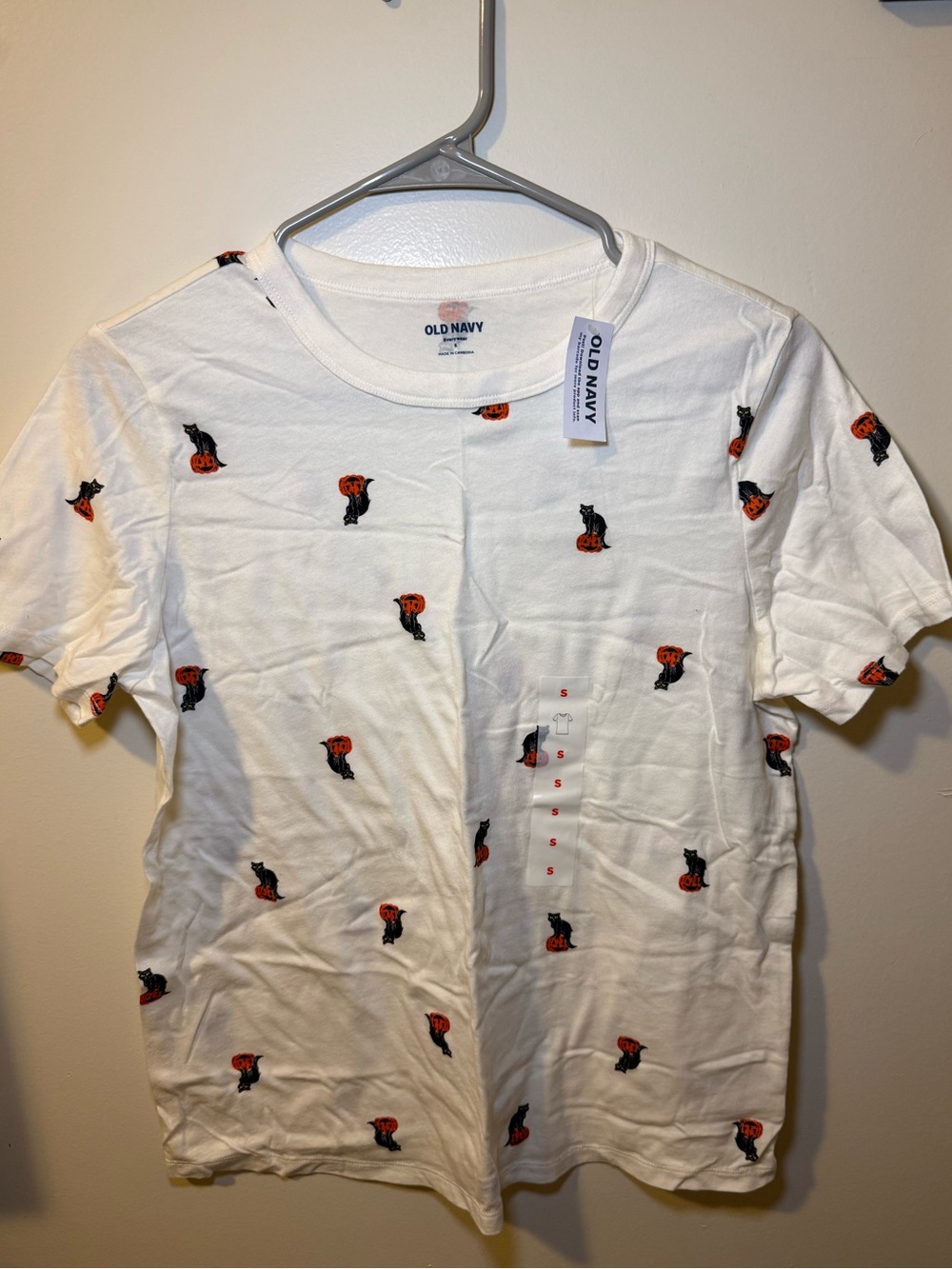 Old Navy NWT EveryWear Crew Neck Halloween Cats T-Shirt size Small